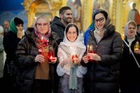 В Южно-Сахалинске встретили Благодатный огонь , Фото: 5