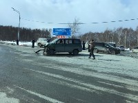 Suzuki Escudo и Toyota Noah столкнулись в Южно-Сахалинске, Фото: 1
