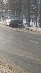 Иномарка после ДТП стала частью ограждения в Южно-Сахалинске, Фото: 2