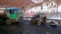 Бензовоз и небольшой внедорожник столкнулись на трассе Южно-Сахалинск – Углегорск, Фото: 4