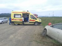 Две девушки пострадали в аварии на юге Сахалине, Фото: 3