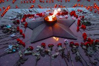 Девять дней после теракта в "Крокусе": южносахалинцы почтили память жертв трагедии, Фото: 10