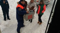 Сахалинские спасатели доставили членов избиркома до избирателей на снегоболотоходе, Фото: 8
