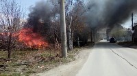 Бараки горят на улице Комсомольской в Южно-Сахалинске, Фото: 2