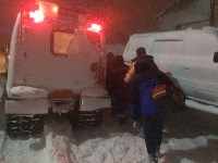 Сахалинские спасатели помогли доставить в больницу роженицу , Фото: 5