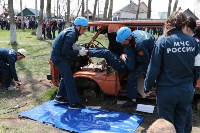 Южно-сахалинские школьники спасли «пострадавшего» в ДТП и потушили горящий автомобиль, Фото: 2