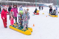 Игра в снежки, хороводы и кёрлинг: Рождество отметили в городском парке Южно-Сахалинска, Фото: 15