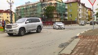 Toyota Corolla Fielder и Toyota Land Cruiser столкнулись в Южно-Сахалинске, Фото: 3