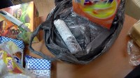 Житель Корсакова прятал наркотике в коробке с продуктами, Фото: 3