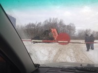 Грузовик со снегом опрокинулся в Троицком, Фото: 1