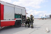 Способы тушения самолета и спасения людей отработали спасатели в аэропорту Южно-Сахалинска, Фото: 4