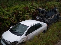 Два автомобиля вылетели в кювет на юге Сахалина, Фото: 2
