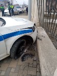 Автомобиль ГИБДД врезался в забор в Южно-Сахалинске, Фото: 6