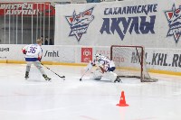 Сотни сахалинцев вышли на лёд с хоккеистами в поддержку бойцов СВО и их семей, Фото: 6