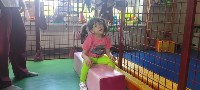 Неходячая девочка с ДЦП из Южно-Сахалинска после реабилитации научилась стоять и сидеть, Фото: 4