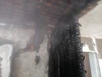 Пожар вспыхнул в доме в Смирных, Фото: 2
