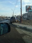 Toyota RAV4 и автобус столкнулись в Южно-Сахалинске, Фото: 3