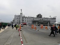 Аэропорт и железнодорожный вокзал в Южно-Сахалинске оцепили оперативные службы, Фото: 2