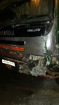 Два человека пострадали при столкновении легкового автомобиля и грузовика в Южно-Сахалинске, Фото: 2