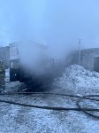 Появились фото с места пожара в кооперативном гараже на Сахалине, Фото: 3