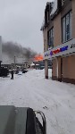 Крупный пожар тушат в Невельске, Фото: 3