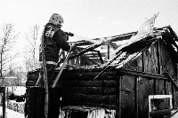Двое взрослых и четверо детей остались без крыши над головой из-за пожара в Южно-Сахалинске, Фото: 22