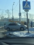 Две иномарки столкнулись утром 8 февраля в Южно-Сахалинске, Фото: 1