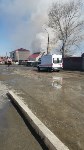 Частный дом загорелся на улице Достоевского в Южно-Сахалинске, Фото: 2