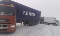 Nissan X-Trail и два грузовика столкнулись в Южно-Сахалинске, Фото: 4