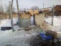 Дворы Анивы уже две недели завалены мусором, Фото: 11
