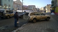 В Холмске иномарка врезалась в припаркованный автомобиль, уходя от преследования полиции, Фото: 5