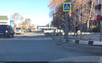 Honda HR-V снесла дорожное ограждение в Южно-Сахалинске, Фото: 3