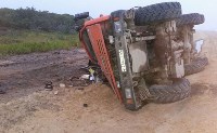 На севере Сахалина опрокинулся грузовик с нефтью, Фото: 4