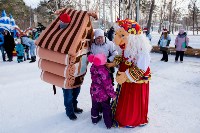 Южно-сахалинских Дедов Морозов научили тихо проникать в квартиры горожан, Фото: 1