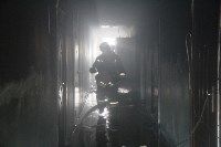 Все пожарные части города тушат офисное здание в Южно-Сахалинске, Фото: 5