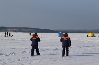 Сахалинским рыбакам-любителям напомнили правила поведения на льду , Фото: 12