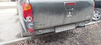 Неизвестный врезался в Mitsubishi L200 и скрылся с места ДТП в Южно-Сахалинске, Фото: 1