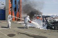 Пожарные и спасатели ликвидировали последствия «взрыва» бытового газа в пятиэтажке в Троицком, Фото: 4