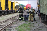 Горящий поезд с людьми потушили пожарные Южно-Сахалинска , Фото: 1