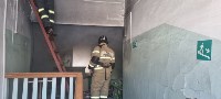 Пожар на втором этаже бывшего РГТЭУ потушили в Южно-Сахалинске, Фото: 10