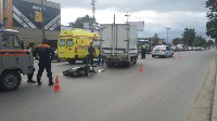 Мопед врезался в грузовик в Южно-Сахалинске, Фото: 4