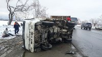 Два человека пострадали при столкновении универсала и грузовика в Южно-Сахалинске, Фото: 11