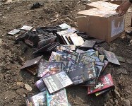 Более 1000  дисков раздавил бульдозер в Южно-Сахалинске, Фото: 3