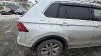 Неизвестный столкнулся с Volkswagen Tiguan и скрылся с места ДТП в Южно-Сахалинске, Фото: 2