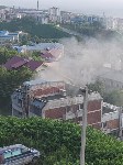 Пожар возник в расселенной пятиэтажке в Холмске, Фото: 3