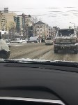 Две "Тойоты" столкнулись на перекрестке в Южно-Сахалинске, Фото: 1