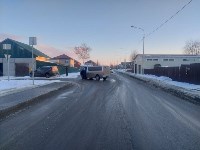 Очевидцев столкновения люксового внедорожника и микроавтобуса ищут в Южно-Сахалинске, Фото: 5
