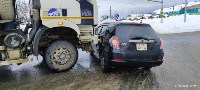 Очевидцев столкновения самосвала и универсала ищут в Южно-Сахалинске, Фото: 1