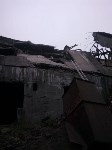 Поиски пропавших под завалами бумзавода в Поронайске продолжается, Фото: 1