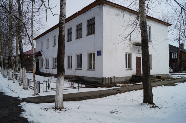 Рп смирных. Поселок Смирных. Смирных Сахалинская область. Поселок Смирных Сахалинская область. Детский сад старое здание пгт Смирных.